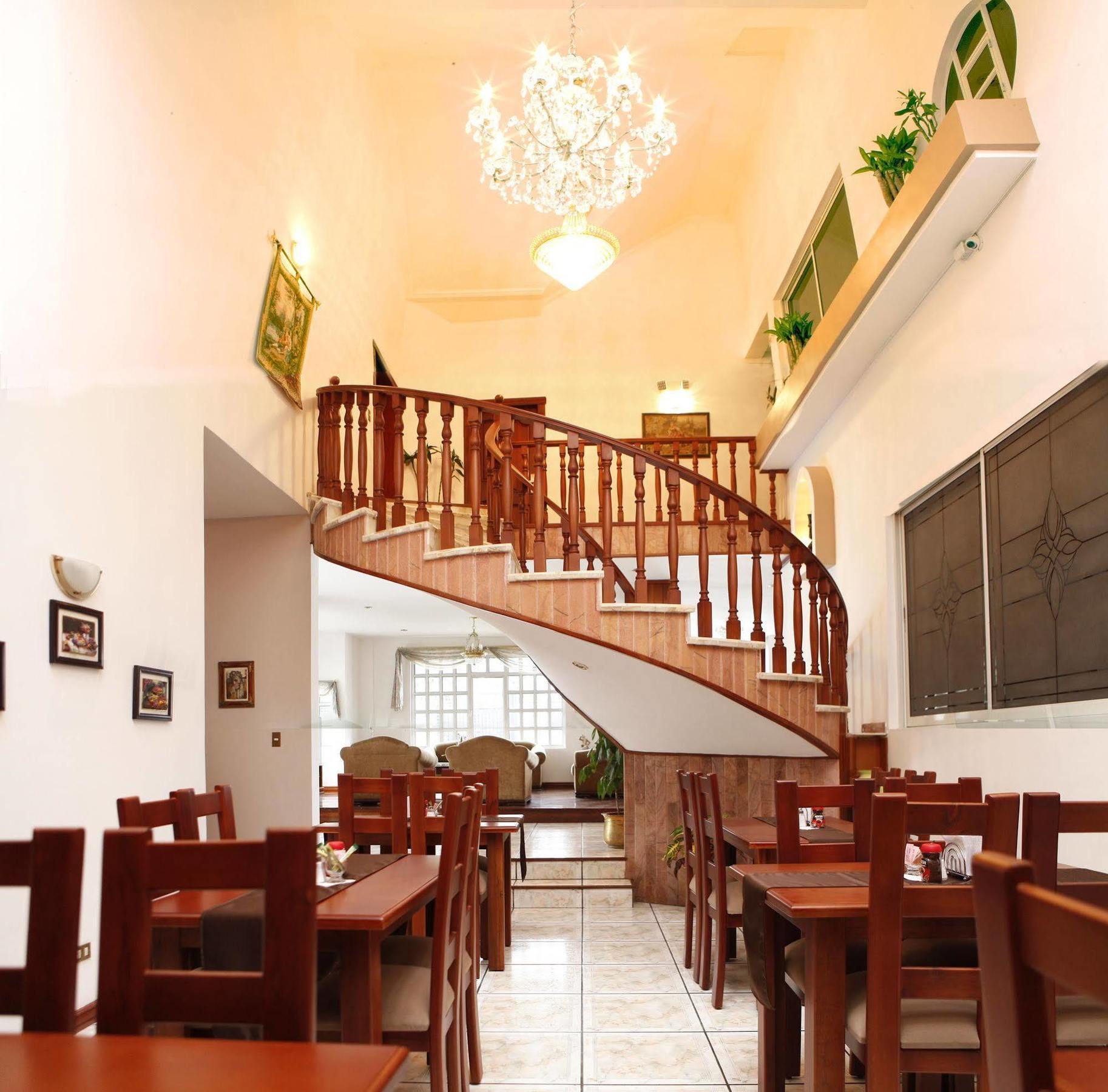 Villa Emilia Hostal Cuenca Ngoại thất bức ảnh