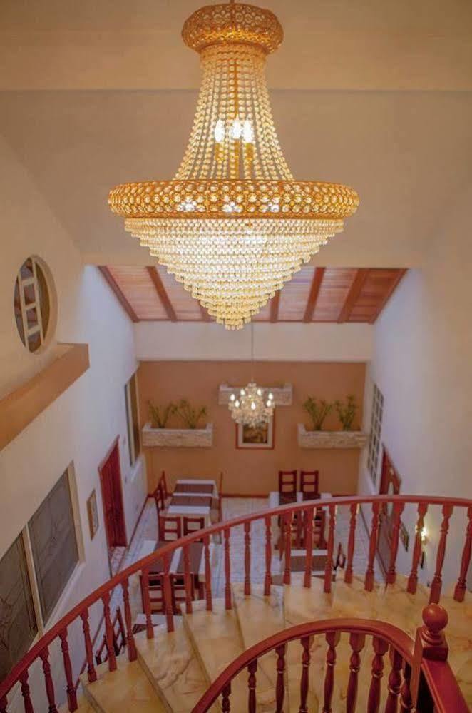Villa Emilia Hostal Cuenca Ngoại thất bức ảnh